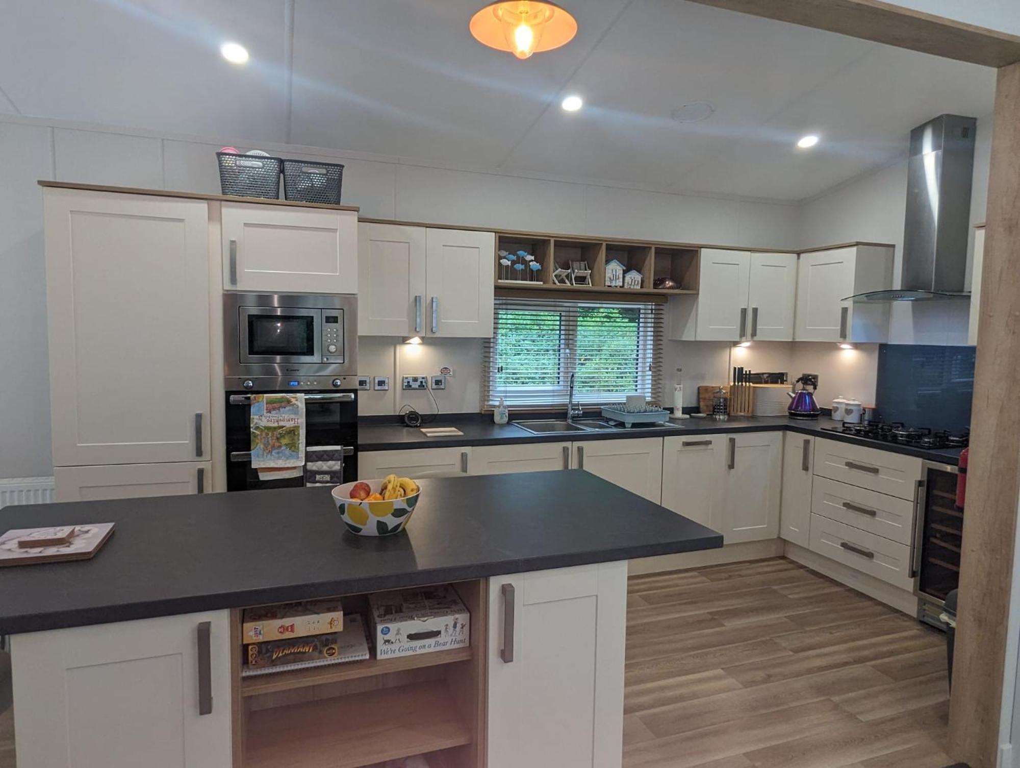 Luxury Stunning Sensation Lodge On 5 Star Shorefield Country Park New Forest Entertainment And Leisure Passes Included 밀퍼드온시 외부 사진