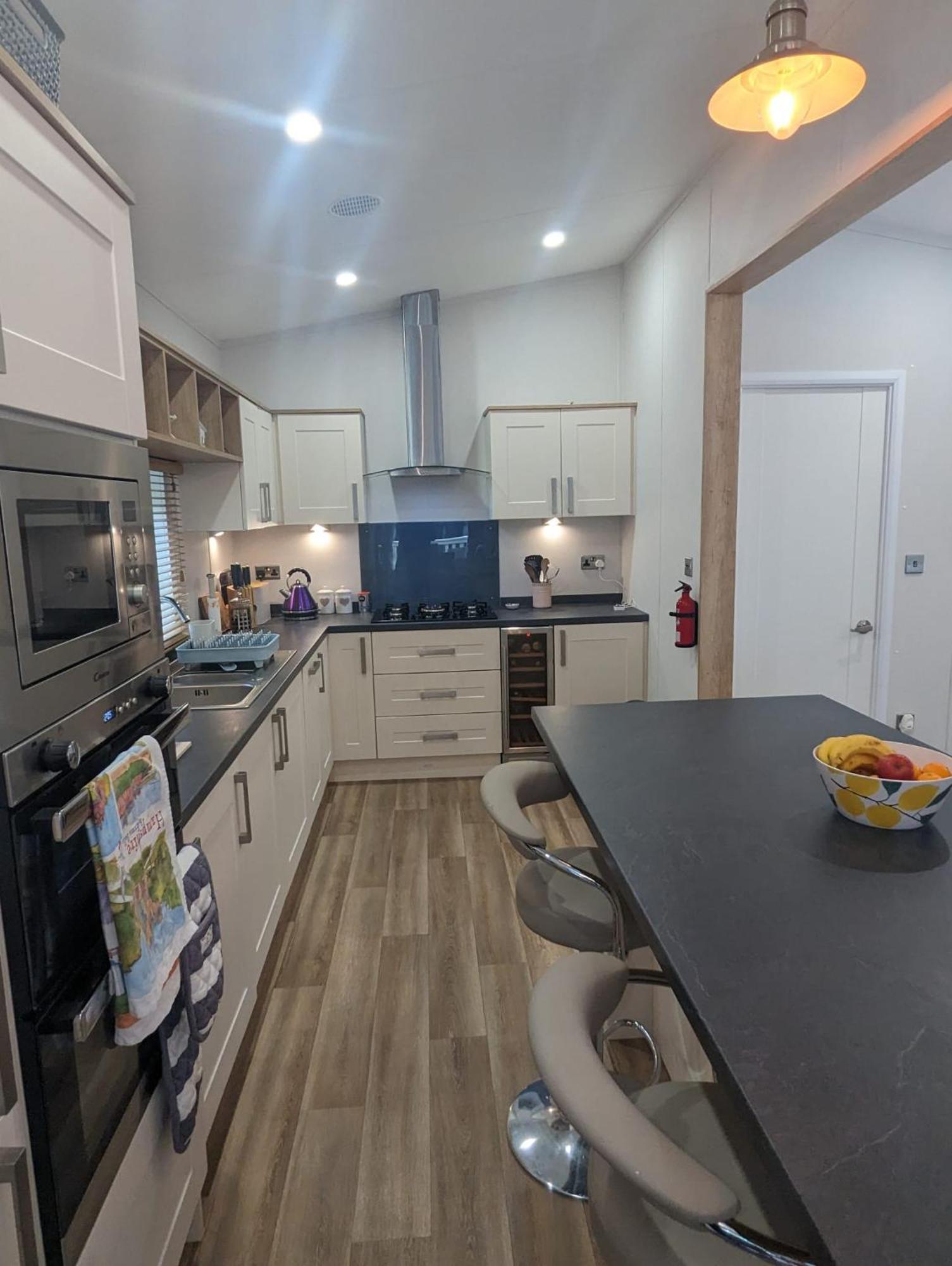 Luxury Stunning Sensation Lodge On 5 Star Shorefield Country Park New Forest Entertainment And Leisure Passes Included 밀퍼드온시 외부 사진